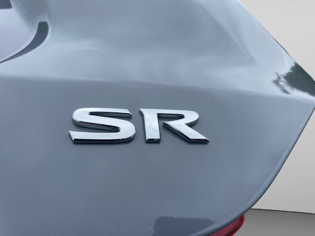 Used 2023 Nissan Kicks SR FWD image 17