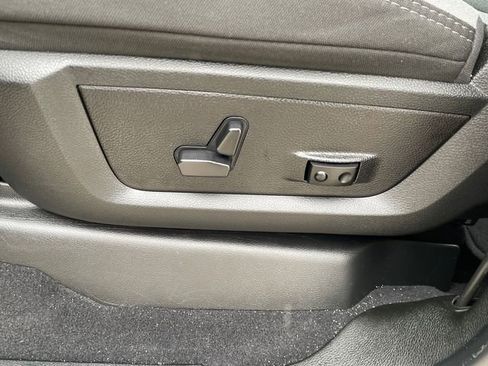 Used 2024 RAM 2500 Big Horn w/ Bed Utility Group image 41