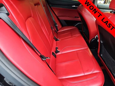 Used 2019 Alfa Romeo Stelvio w/ Nero Edizione image 16