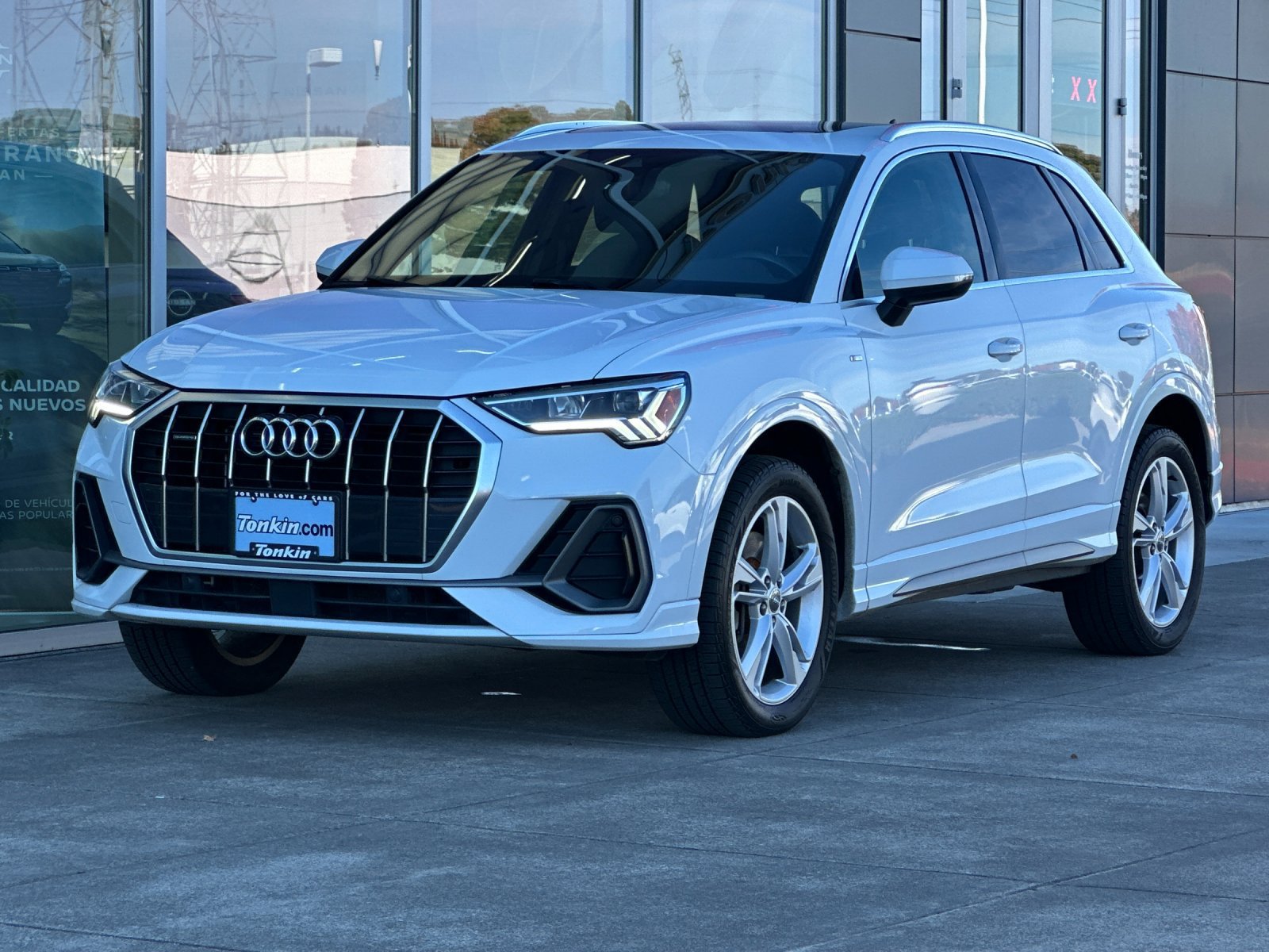 Used 2020 Audi Q3 2.0T Premium Plus w/ Premium Plus Package AWD/4WD image 8