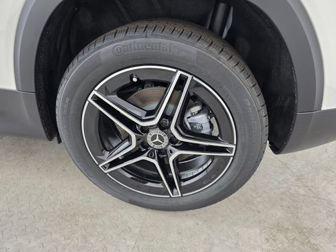 New 2026 Mercedes-Benz GLB 250 image 12