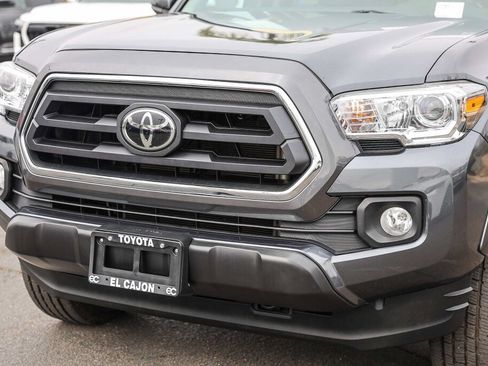 Certified 2022 Toyota Tacoma SR5 RWD image 18