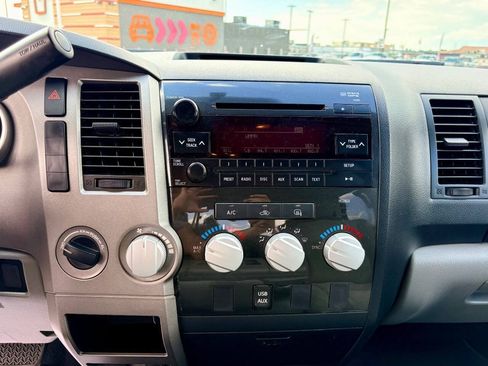 Used 2013 Toyota Tundra 4x4 Double Cab w/ Tow Pkg image 14