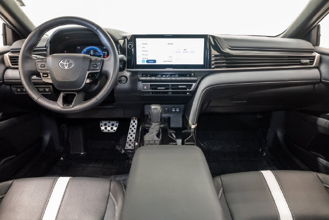Used 2026 Toyota Camry SE w/ Multimedia Upgrade Package FWD image 23