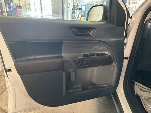 Used 2025 Ford Maverick XL image 8