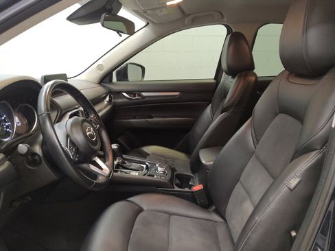 Used 2019 MAZDA CX-5 Touring image 17