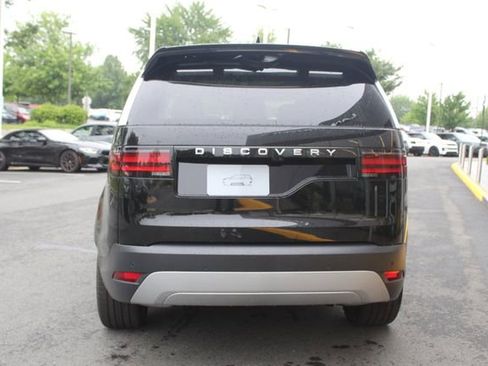 New 2025 Land Rover Discovery S image 6