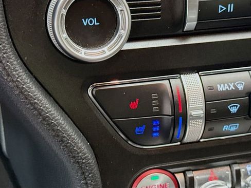 Used 2020 Ford Mustang Premium image 20