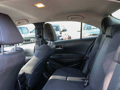 Used 2021 Toyota Corolla LE w/ Carpet Mat Package (TMS) image 20