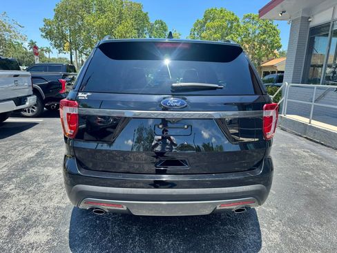 Used 2017 Ford Explorer XLT w/ Equipment Group 202A FWD image 6