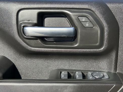 Used 2025 Chevrolet Silverado 2500 Custom w/ Custom Convenience Package image 21