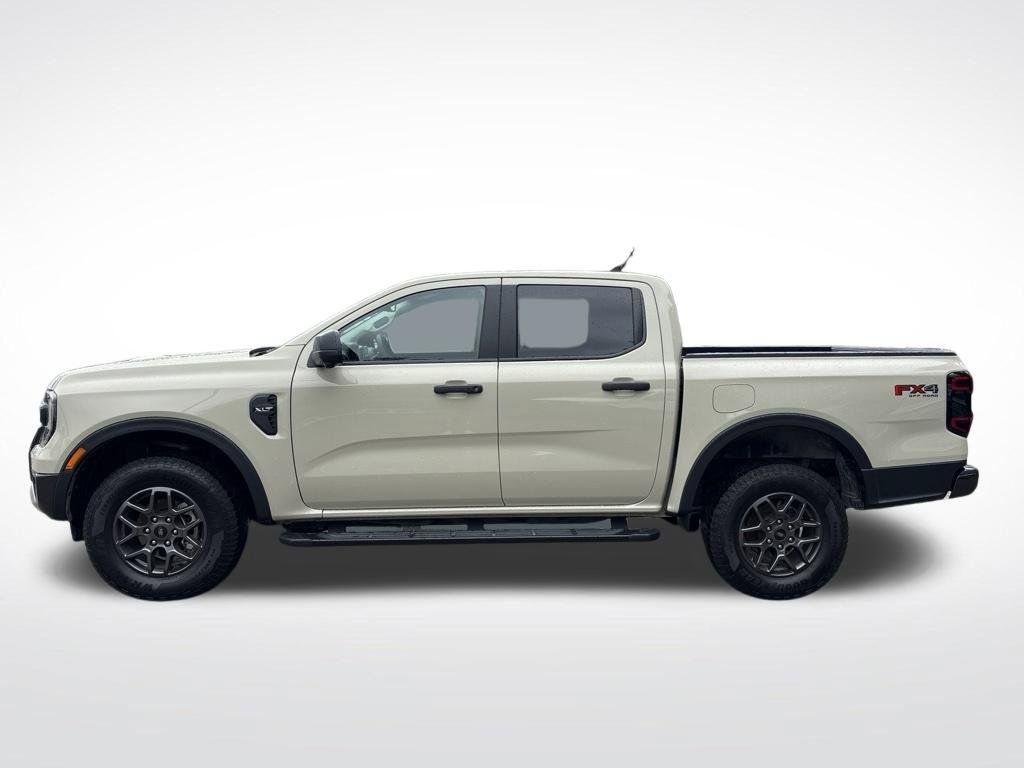 Used 2025 Ford Ranger XLT w/ FX4 Off-Road Package AWD/4WD image 2
