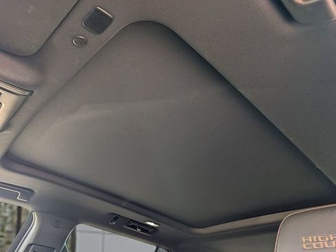 Used 2024 Chevrolet Tahoe High Country image 18