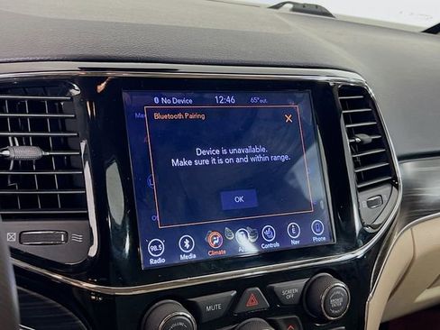 Used 2019 Jeep Grand Cherokee Limited image 16