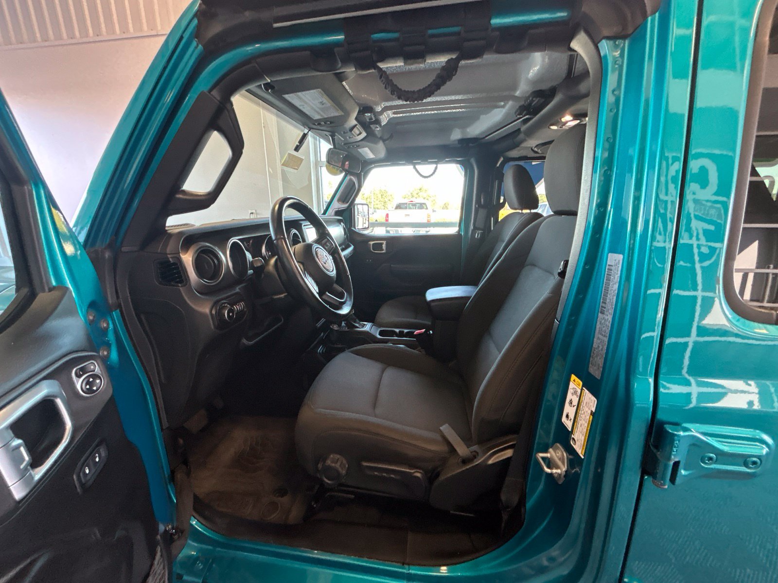 Used 2020 Jeep Wrangler Unlimited Sport S AWD/4WD image 17