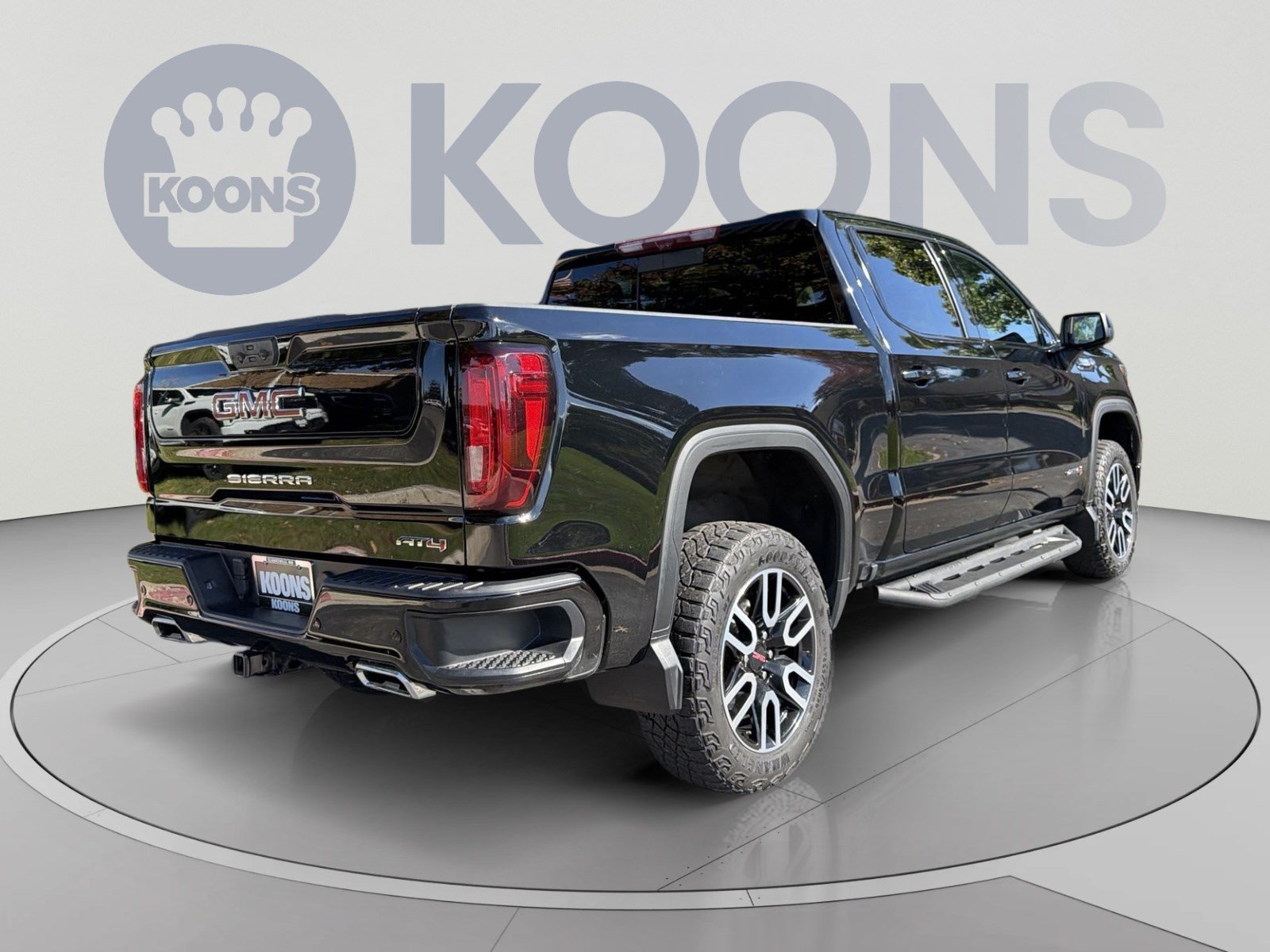 Used 2024 GMC Sierra 1500 AT4 w/ Technology Package AWD/4WD image 7