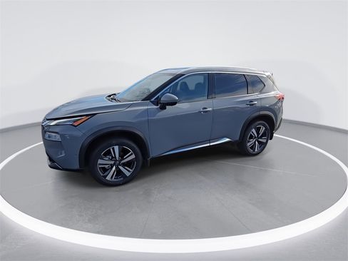 Used 2023 Nissan Rogue SL w/ SL Premium Package image 4