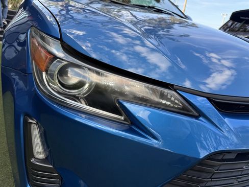 Used 2014 Scion tC FWD image 9