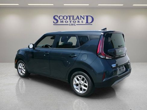 Used 2025 Kia Soul LX w/ LX Technology Package FWD image 8