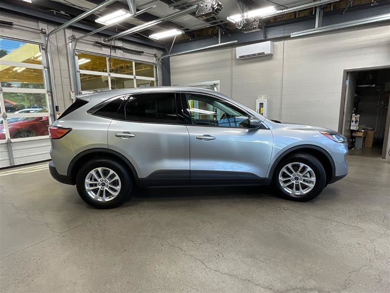 Used 2021 Ford Escape SE w/ Cold Weather Package AWD/4WD image 6