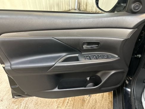 Used 2020 Mitsubishi Outlander SEL image 26