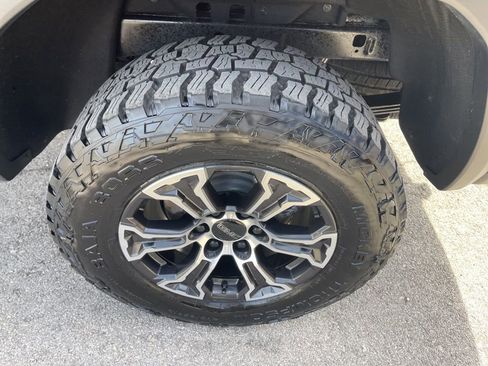 Used 2025 GMC Canyon AT4 image 13