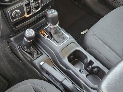 Used 2021 Jeep Wrangler Unlimited Sport image 21