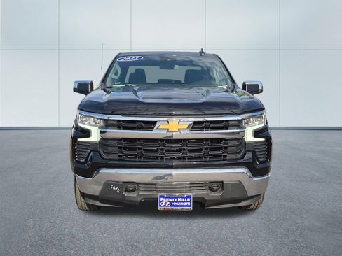 Used 2023 Chevrolet Silverado 1500 LT w/ Protection Package AWD/4WD image 2
