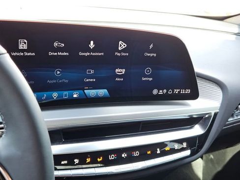 New 2025 Cadillac Lyriq Sport image 18