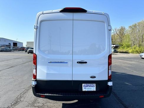 Used 2023 Ford E-Transit Medium Roof image 6