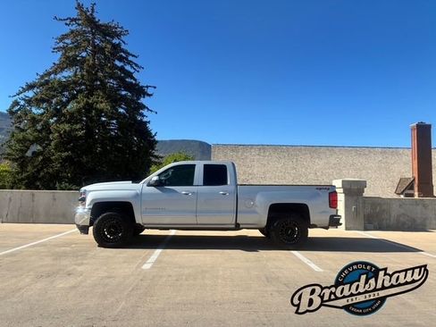 Used 2018 Chevrolet Silverado 1500 LT AWD/4WD image 4