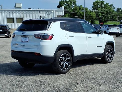 Used 2025 Jeep Compass Limited AWD/4WD image 7