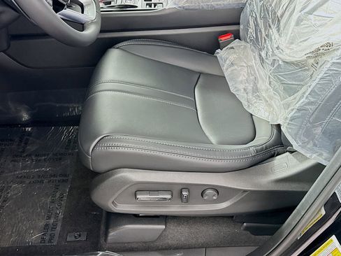 New 2026 Honda Pilot Touring image 11