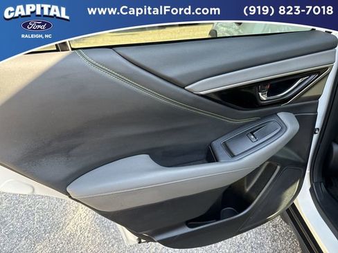 Used 2025 Subaru Outback Onyx Edition AWD/4WD image 17