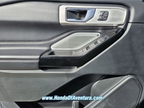 Used 2022 Ford Explorer Platinum w/ Technology Package image 29