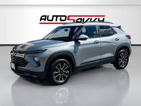 Used 2024 Chevrolet TrailBlazer ACTIV w/ Convenience Package AWD/4WD image 3
