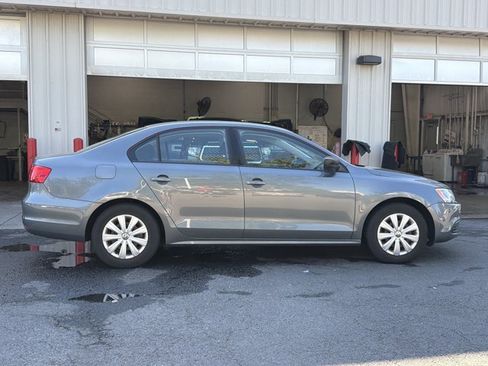 Used 2014 Volkswagen Jetta S FWD image 4