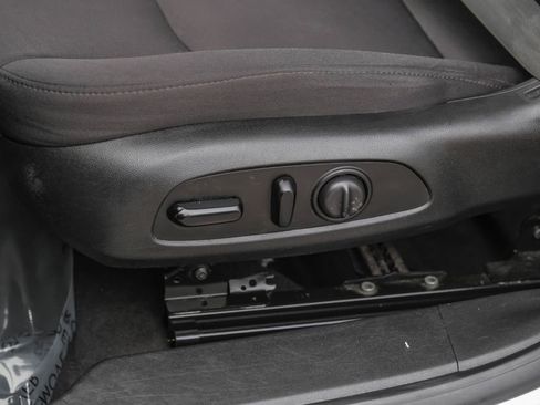 Used 2020 Chevrolet Malibu LT image 36