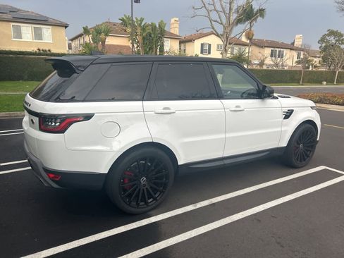 Used 2018 Land Rover Range Rover Sport SE image 8