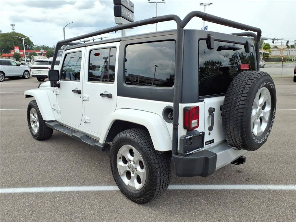 Used 2015 Jeep Wrangler Unlimited Sahara w/ Dual Top Group AWD/4WD image 3