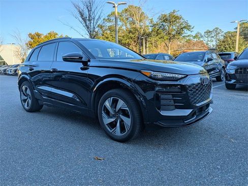 Used 2025 Audi Q6 e-tron Premium Plus w/ Premium Plus image 10