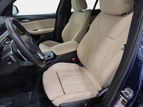 Certified 2024 BMW X3 xDrive30i w/ Premium Package AWD/4WD image 11