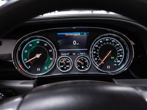 Used 2017 Bentley Flying Spur S V8 AWD/4WD image 11