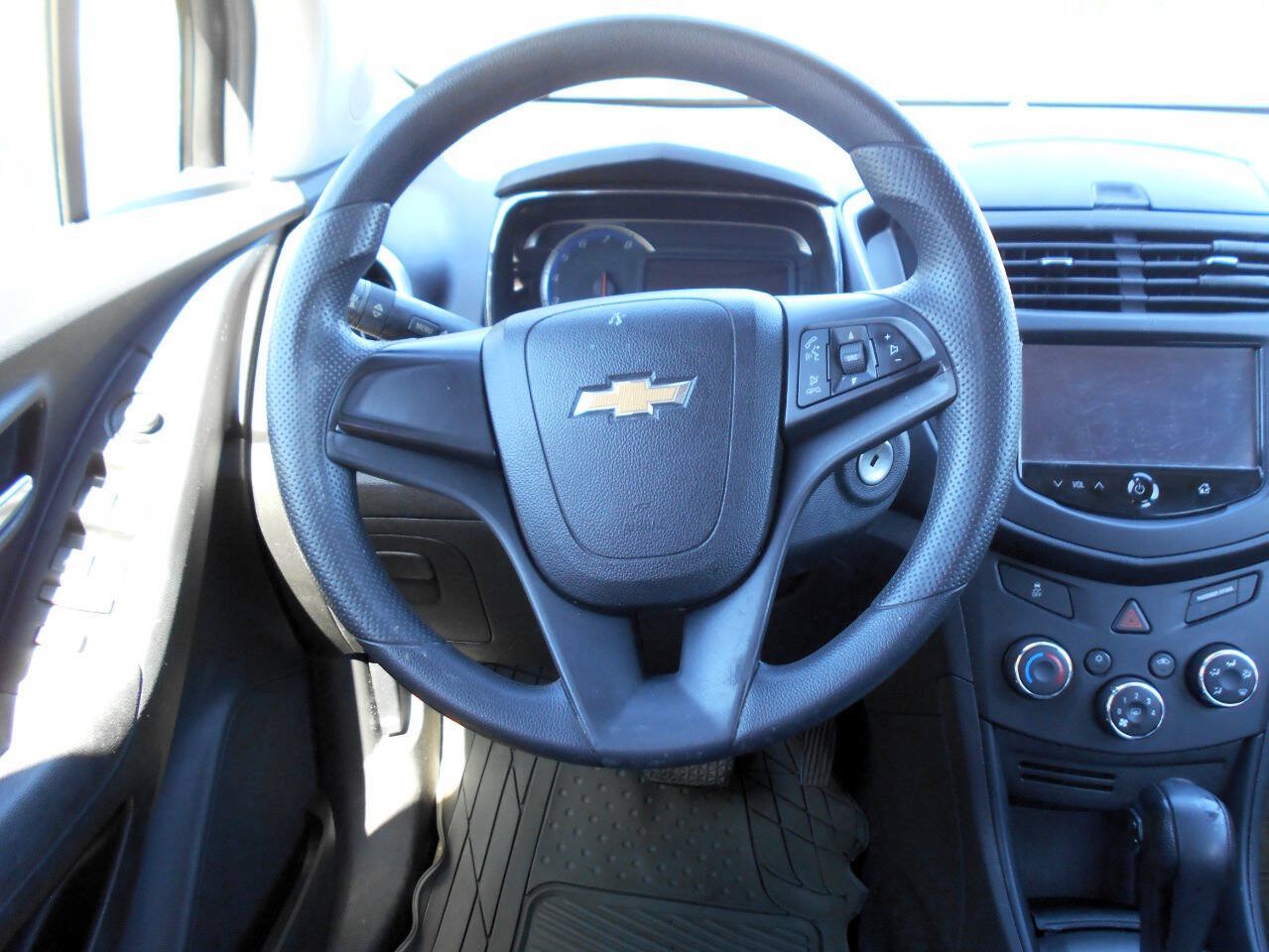 Used 2016 Chevrolet Trax LS AWD/4WD image 10