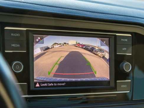 Used 2020 Volkswagen Jetta R-Line FWD image 33