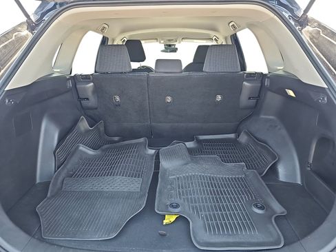 Used 2022 Toyota RAV4 LE FWD image 26