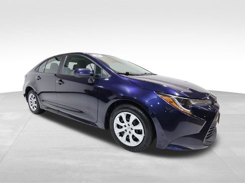 Used 2024 Toyota Corolla LE image 6
