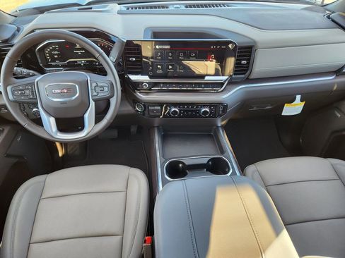 New 2025 GMC Sierra 3500 SLT w/ SLT Premium Package image 17