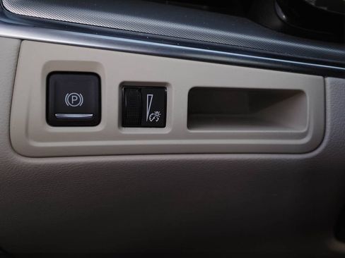 Certified 2025 Cadillac XT5 Premium Luxury FWD image 23