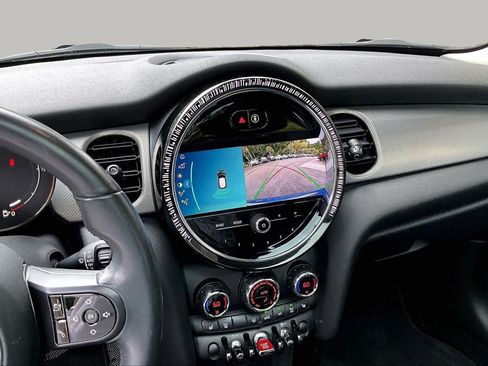 Used 2022 MINI Cooper 2-Door Hardtop FWD image 6